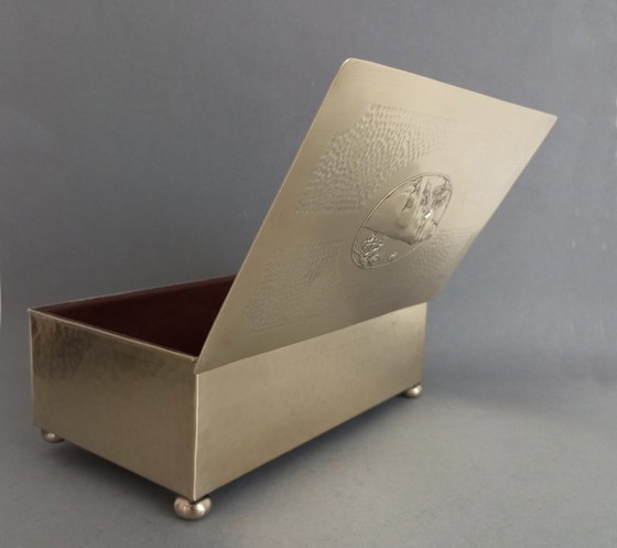 Image 1 of Caja de cigarros de cobre martillado WMF art déco/Jugendstil, alrededor de 1910
