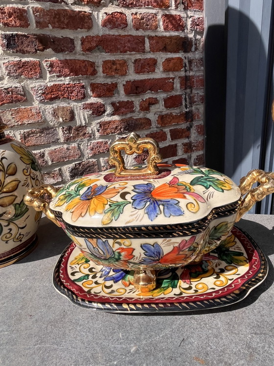Image 1 of Set Bequet