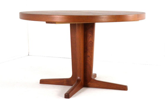 Image 1 of Round 2x extendable Danish design dining table vintage