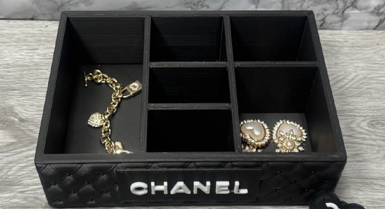 Image 1 of Chanel opbergdoos