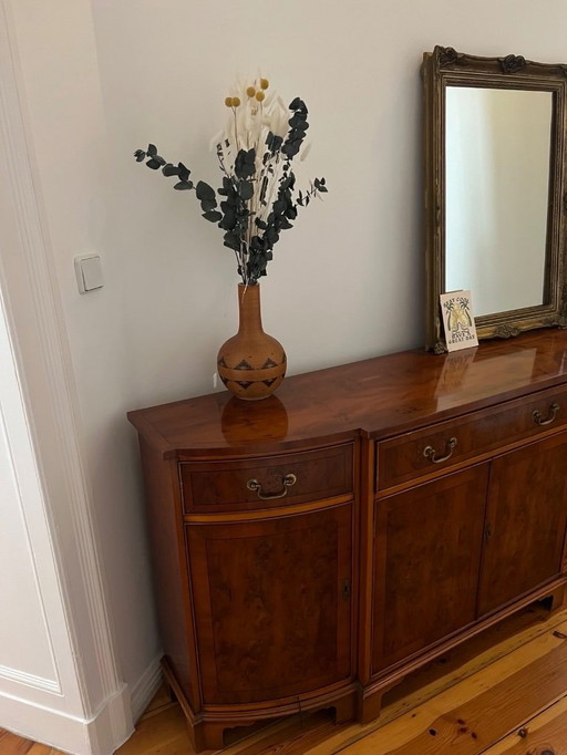 Bevan Funnell chest of drawers