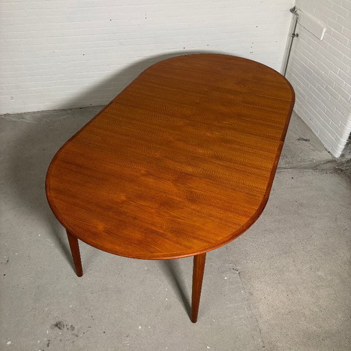 Table ronde en teck à rallonge danoise par Skovmand & Andersen