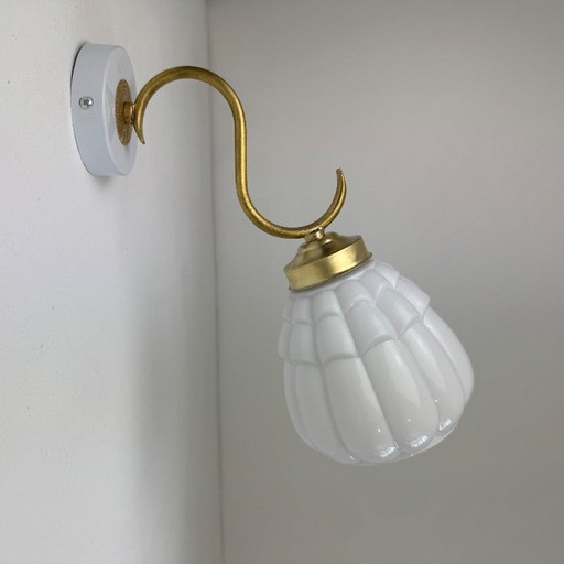 Antieke vintage wandlamp van opaalglas – wandlampen