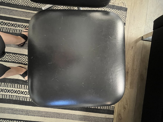 Image 1 of Vitra Grand Repos & Ottoman Leder