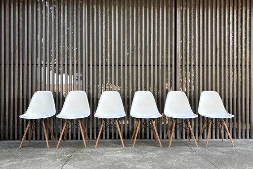 6x Vitra Eames DSW stoelen