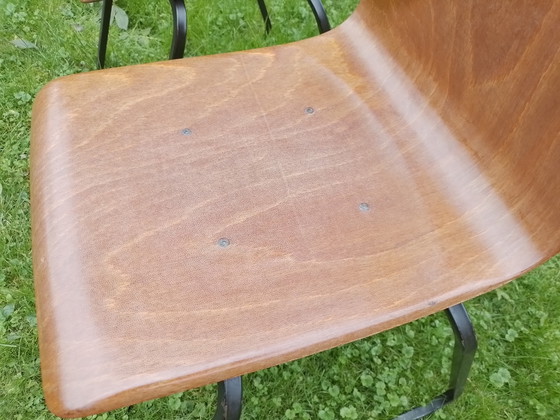 2 x Thur-op-seat plywood chairs – Dining chairs, Metal (photo 4 of 8)
