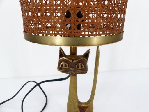 Vintage cat table lamp in gilded brass with cane shade