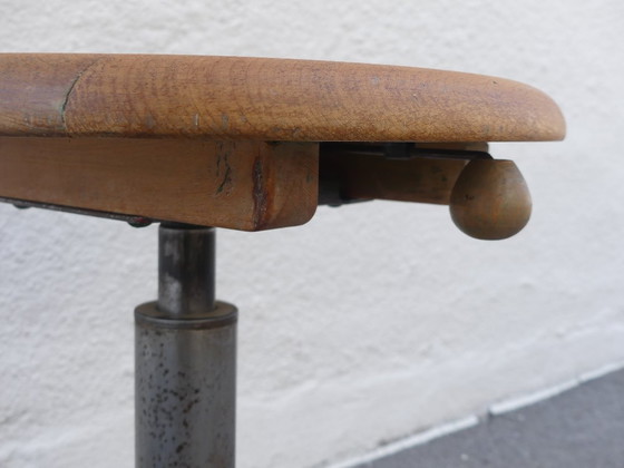 Image 1 of Sgabello girevole, regolabile in altezza, Sedus anni '50, in legno, WsaEb