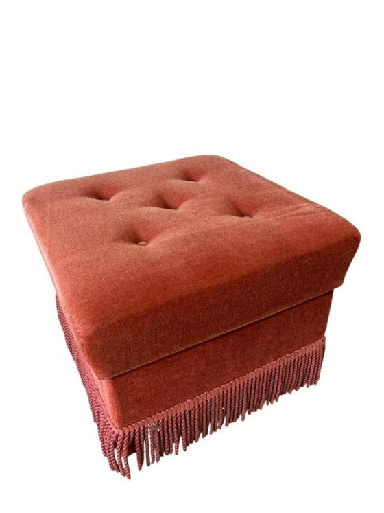 Image 1 of Pouf/coffre/repose-pieds vintage rose poudré à franges, années 70