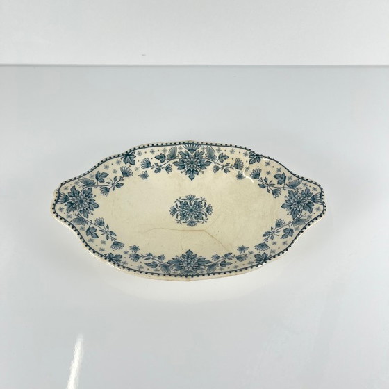 Image 1 of Bord met "Estrées"-patroon, door U&C Sarreguemines, blauw, 1900