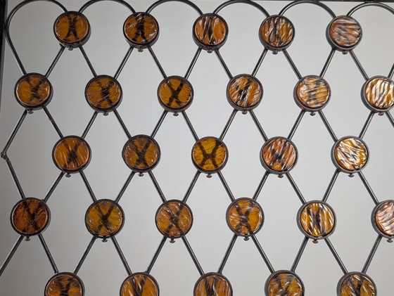 Image 1 of Pantalla de fuego de hierro forjado con diseño de discos naranjas, mediados de siglo, década de 1960