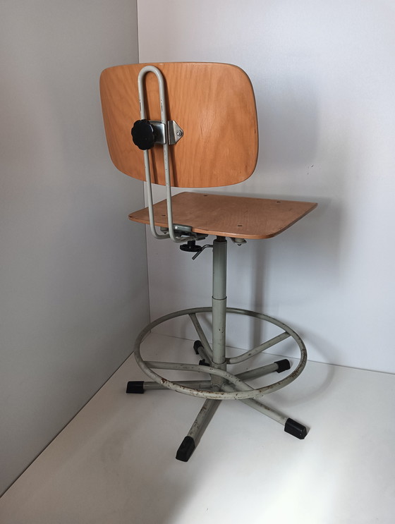 Image 1 of Industrial stools, 4 ways adjustable