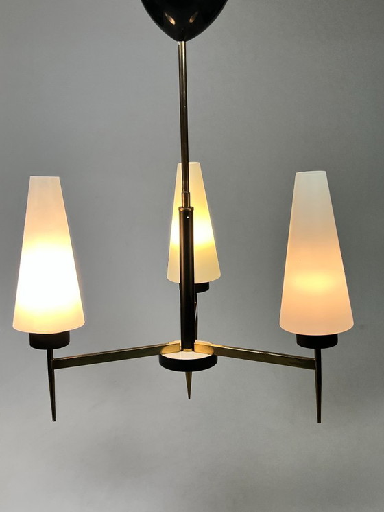 Image 1 of Lampadario/lampada a sospensione vintage, ottone con vetro lattimo, Belgio anni '70