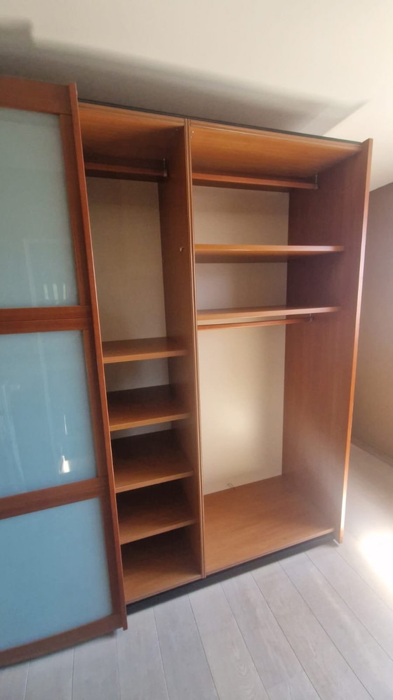 Image 1 of Armoire moderne Poliform cerise