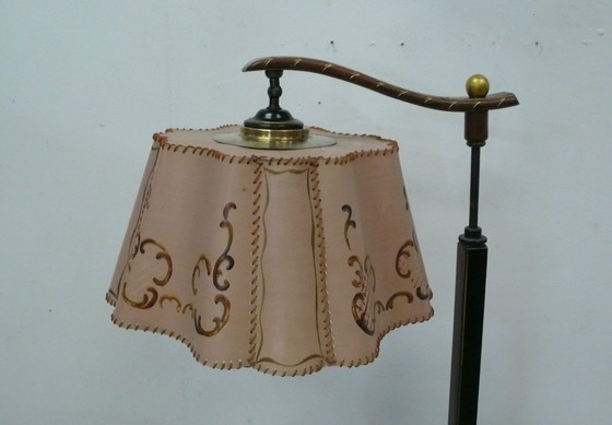 Image 1 of Lámpara de pie antigua de los años 30, estilo Chippendale, color negro-marrón.