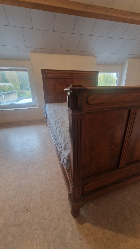 Image 1 of Lit en bois