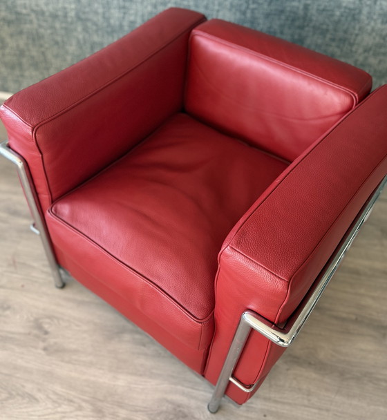 Image 1 of 6 vintage LC2 Le Corbusier stoelen in rood leer, Italië, jaren 80