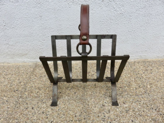 Image 1 of Porte revue en acier brut et cuir dans le style de Jacques Adnet, France, années 30 40