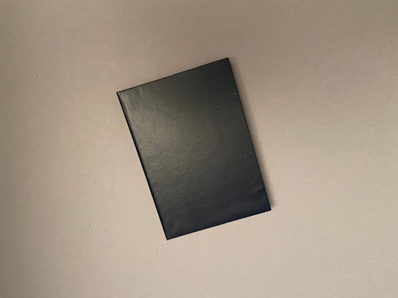 Image 1 of Telefoonboek van 925% zilver en blauw leer met gegraveerd bloemenontwerp