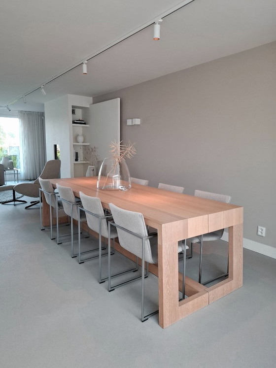 Image 1 of 8 chaises de salle à manger à structure Arco
