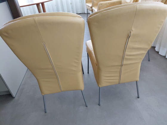 6 Dining chairs, 4 with armrests and 2 without armrests – Leather, Metal (photo 3 of 5)