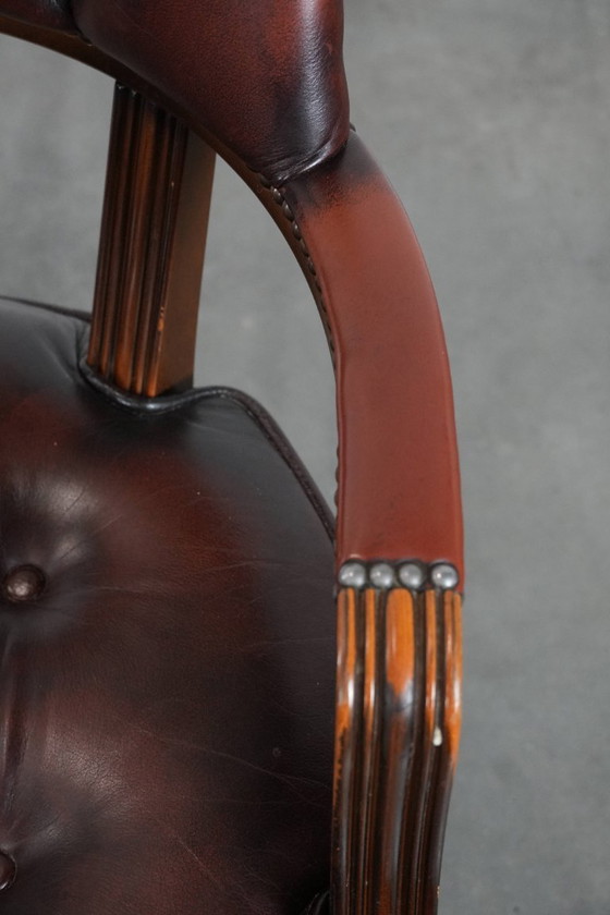 Image 1 of 4 sillas de comedor Chesterfield de piel de vaca marrón oscuro de estilo inglés