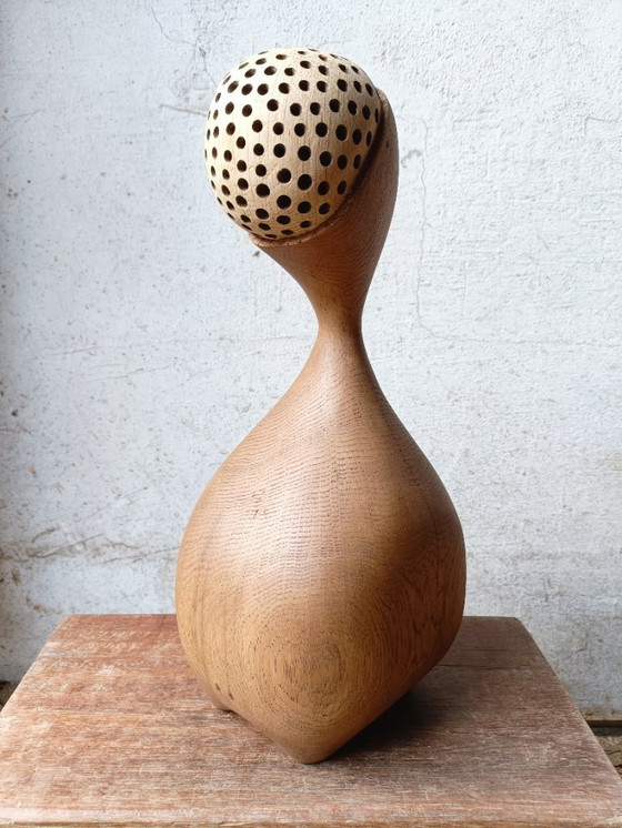 Image 1 of Set van twee grote sculpturen van massief eikenhout.