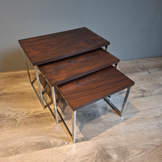 Image 1 of Tables gigognes style Mid-Century Chrome et Palissandre. Ensemble de 3.