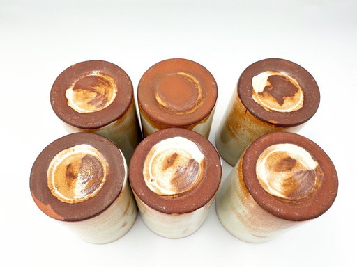 Set da bevande composto da caraffa in ceramica e 6 tazze.