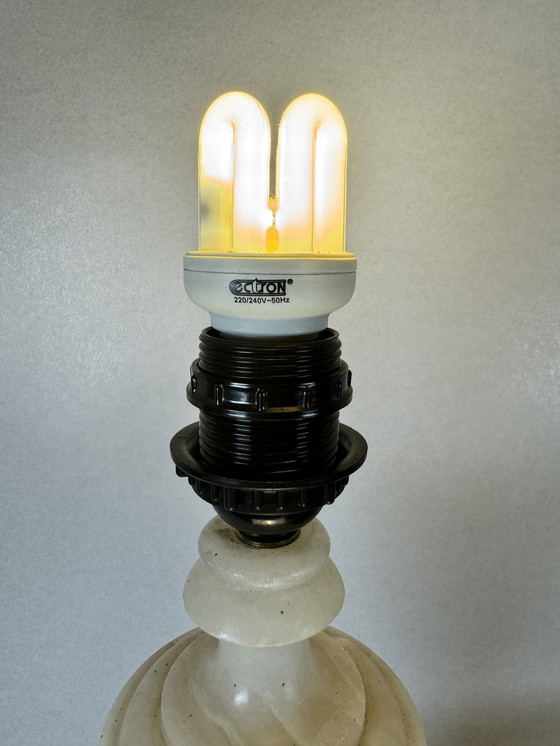 Image 1 of Elegant vintage table lamp made of alabaster and marble - warm light, timeless class