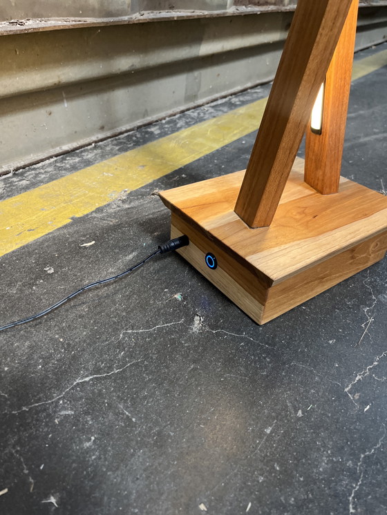 Image 1 of Lámpara de madera de teca