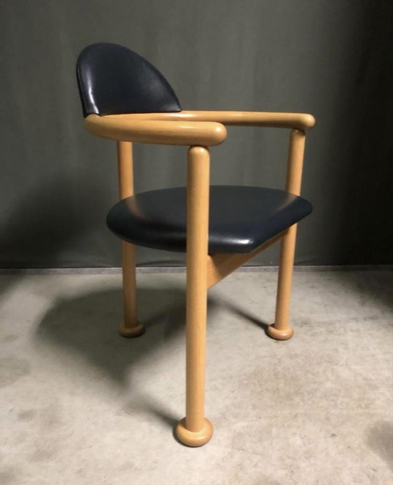 Image 1 of 4 moderne eetkamerstoelen