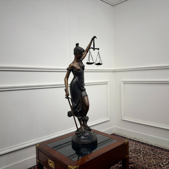 Bronzeskulptur Dame Justitia – Bildhauerei (photo 2 of 10)