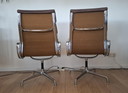 2 Eames Bürostühle