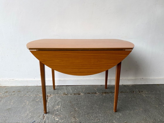 Image 1 of Petite table de salle à manger à feuilles tombantes du Mid Century avec plateau en Formica
