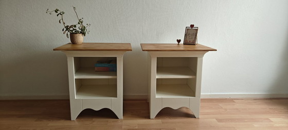 Image 1 of Set of 2 white bedside tables with wooden top