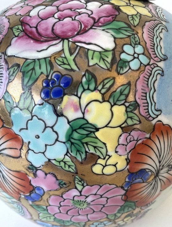 Image 1 of Vintage Chinese ginger jar/lidded jar Famille Rose