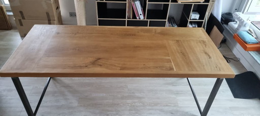 Tavolo da pranzo Fraai in legno massello con struttura in metallo. – eettafels, Wood