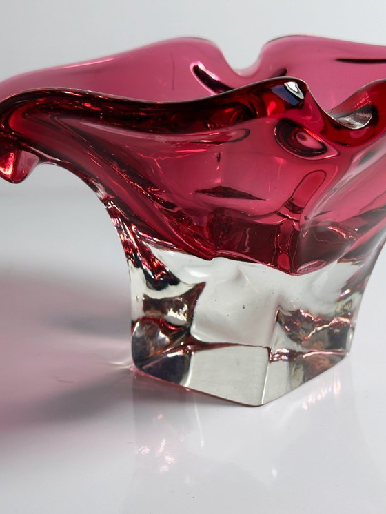 Image 1 of Coupe lourde Vide Poche Josef Hospodka - Chřibská Bohème Cranberry verre Sklo Skrdlovice Bohème Mid Century