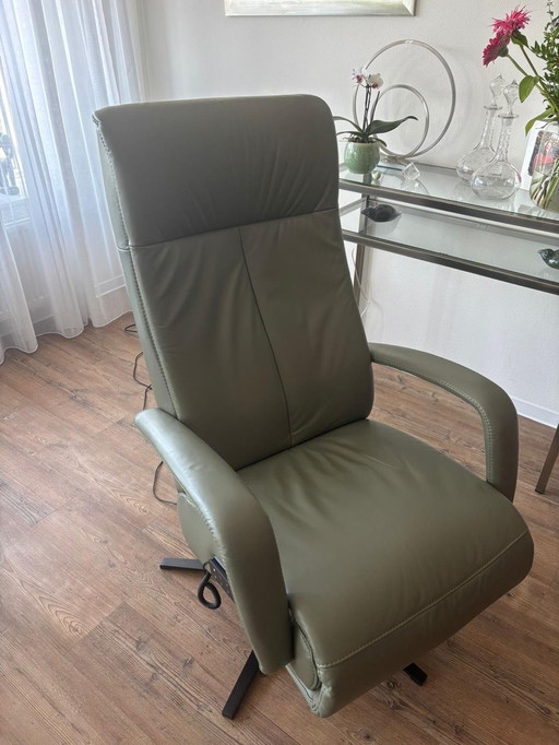 Sedia in piedi di rilievo