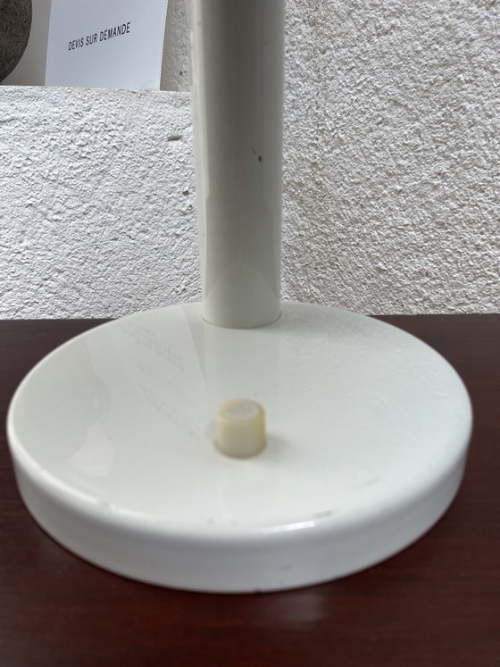 Schreibtischlampe aus weißem Metall, 1980er Jahre – Tischlampen (photo 3 of 10)