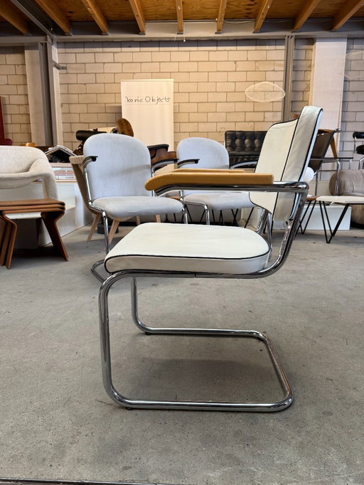 Chaise cantilever Thonet S 64 PV de Marcel Breuer