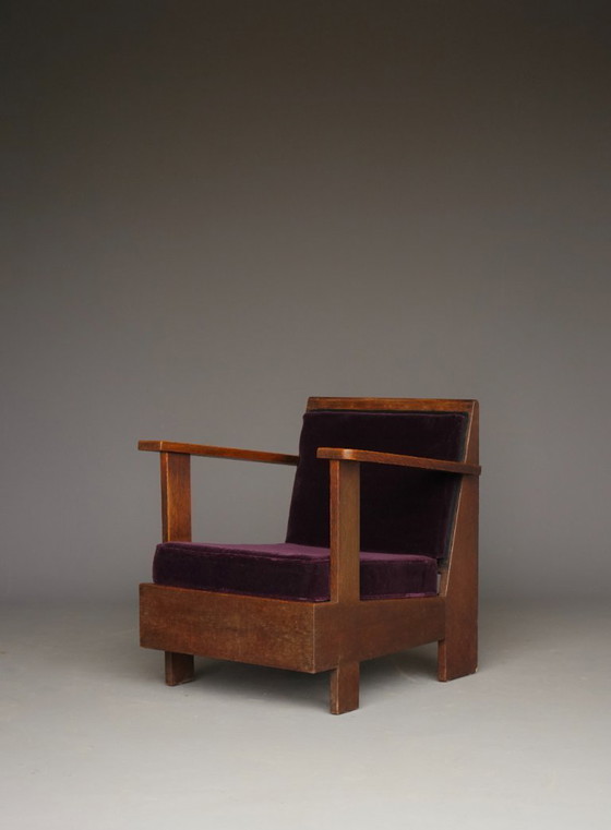 Image 1 of Art Deco fauteuil van de Haagse School, kleine eikenhouten fauteuil, jaren 1920.