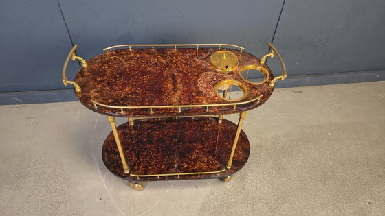 Image 1 of Carrito de bar italiano de piel de cabra lacada/pergamino, diseñado por Aldo Tura en la década de 1960.