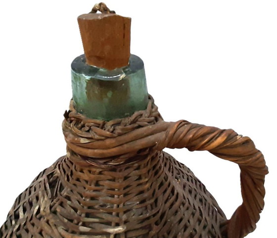 Image 1 of Dame-jeanne ancienne en osier, H 38 cm P 20 cm