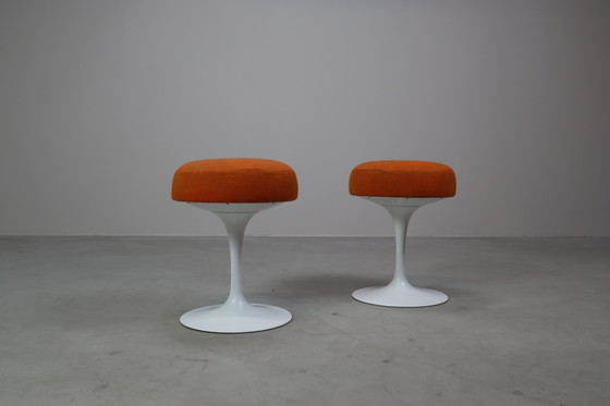 Image 1 of Pair of Eero Saarinen Tulip Stools for Knoll International, 1970's