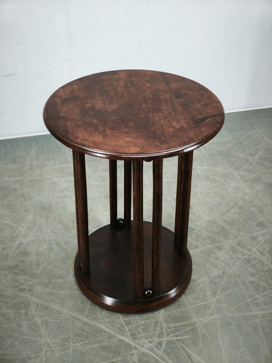 Image 1 of Josef Hoffmann Fledermaus gebogen houten tafel, toegeschreven aan J&J Kohn, circa 1905