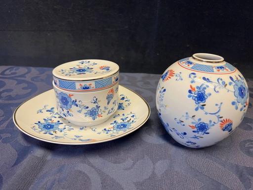 Volkstedt. Set of bonbonnière, plate and vase in cobalt. – schalen, Porcelain (photo 2 of 7)