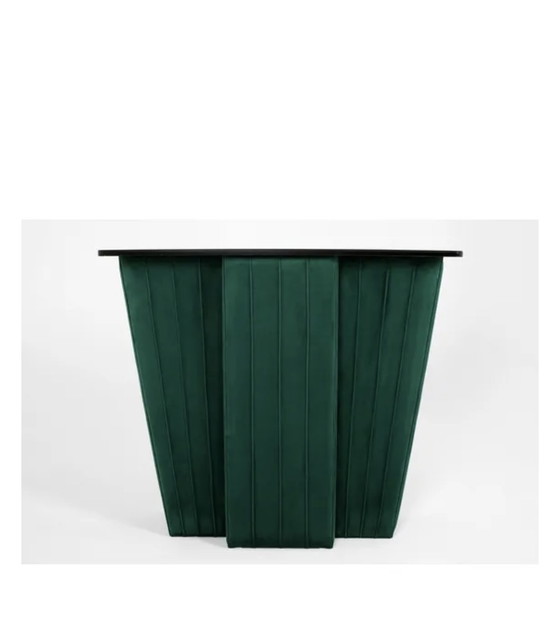 Image 1 of Comptoir de bar en velours émeraude style années 1970 + 4 tabourets de bar