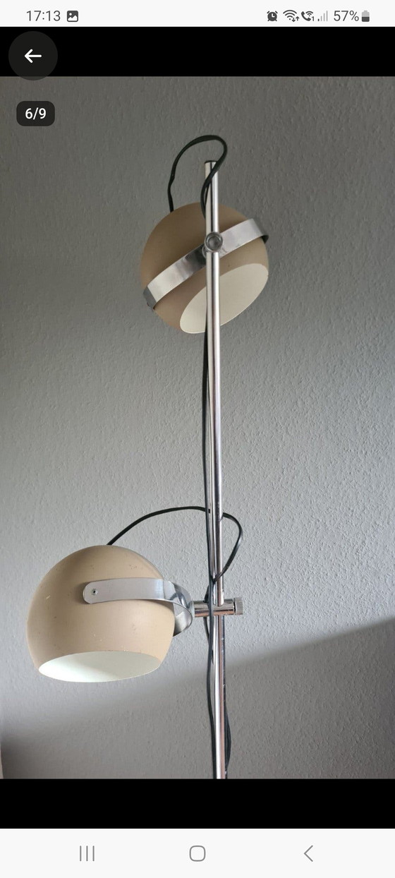 Lampadaire au design moderne du milieu du XXe siècle. Style futuriste. – Iron, Metal (photo 6 of 9)